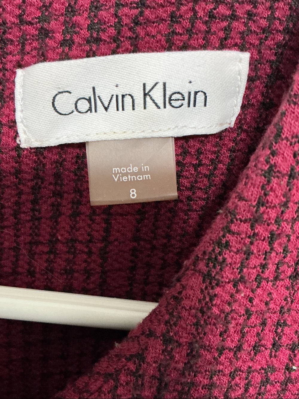 Calvin Klein Textured Short-Sleeve Midi Dress in Burgundy - Picture 3 of 5